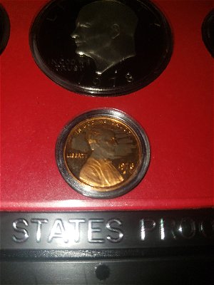 I-Got-A-Mint-Uncirculated-1978-Set-From-Amazon-But-The-Penny-Is-Messed-Up.