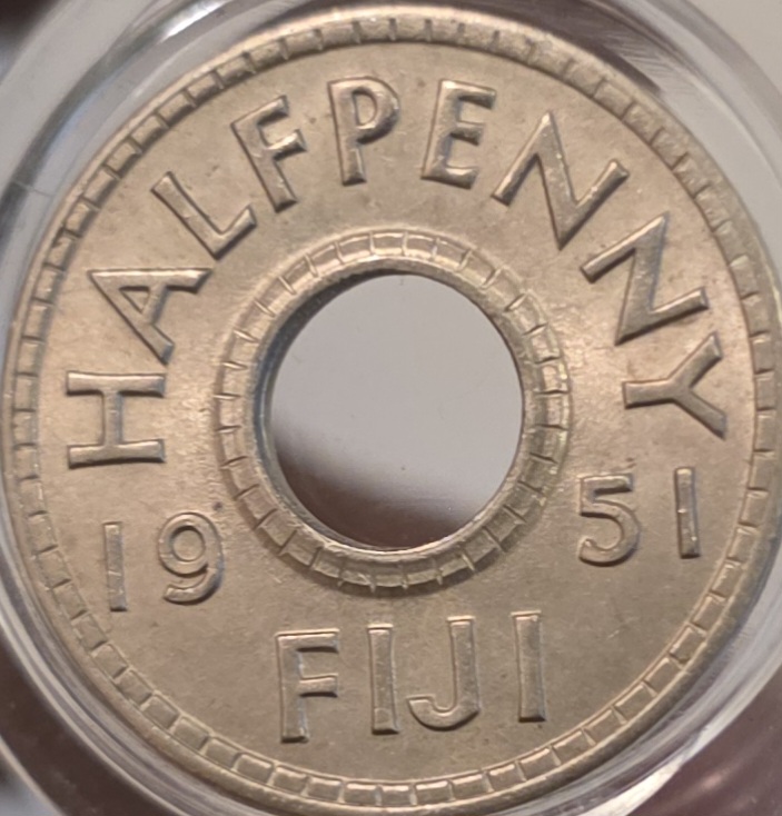 1951--1952-Fiji-Half-Penny-Grading