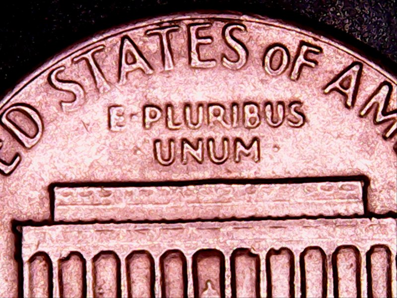 1982-P-Small-Date-With-Cud-On-8-0f-Date