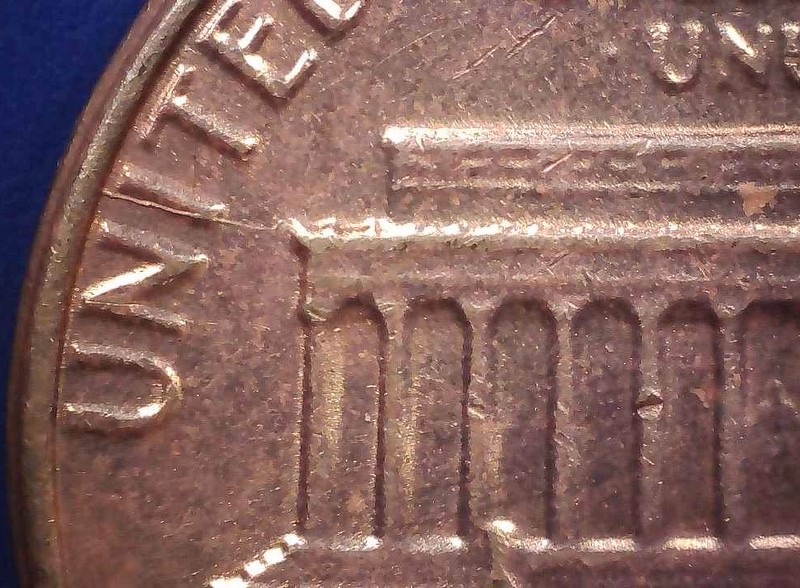 1982-P-LMC-Unusual-Coin-With-Double-Rim-And-Two-Die-Cracks