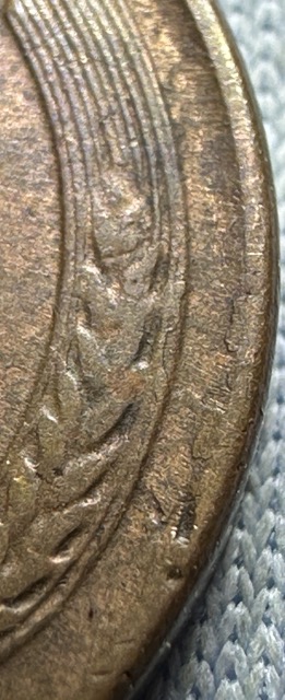 1957-D-Lincoln-Wheat-Cent,-Spike-Head-And-Die-Chip