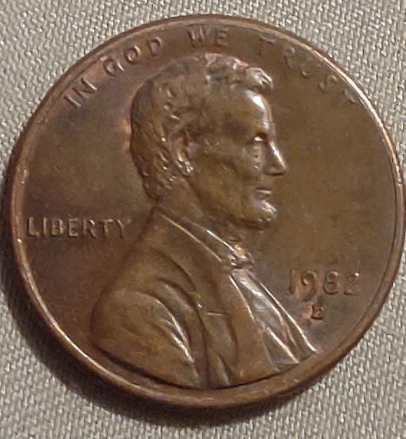 1982-Small-Date-Or-Large-Date-Please-Help