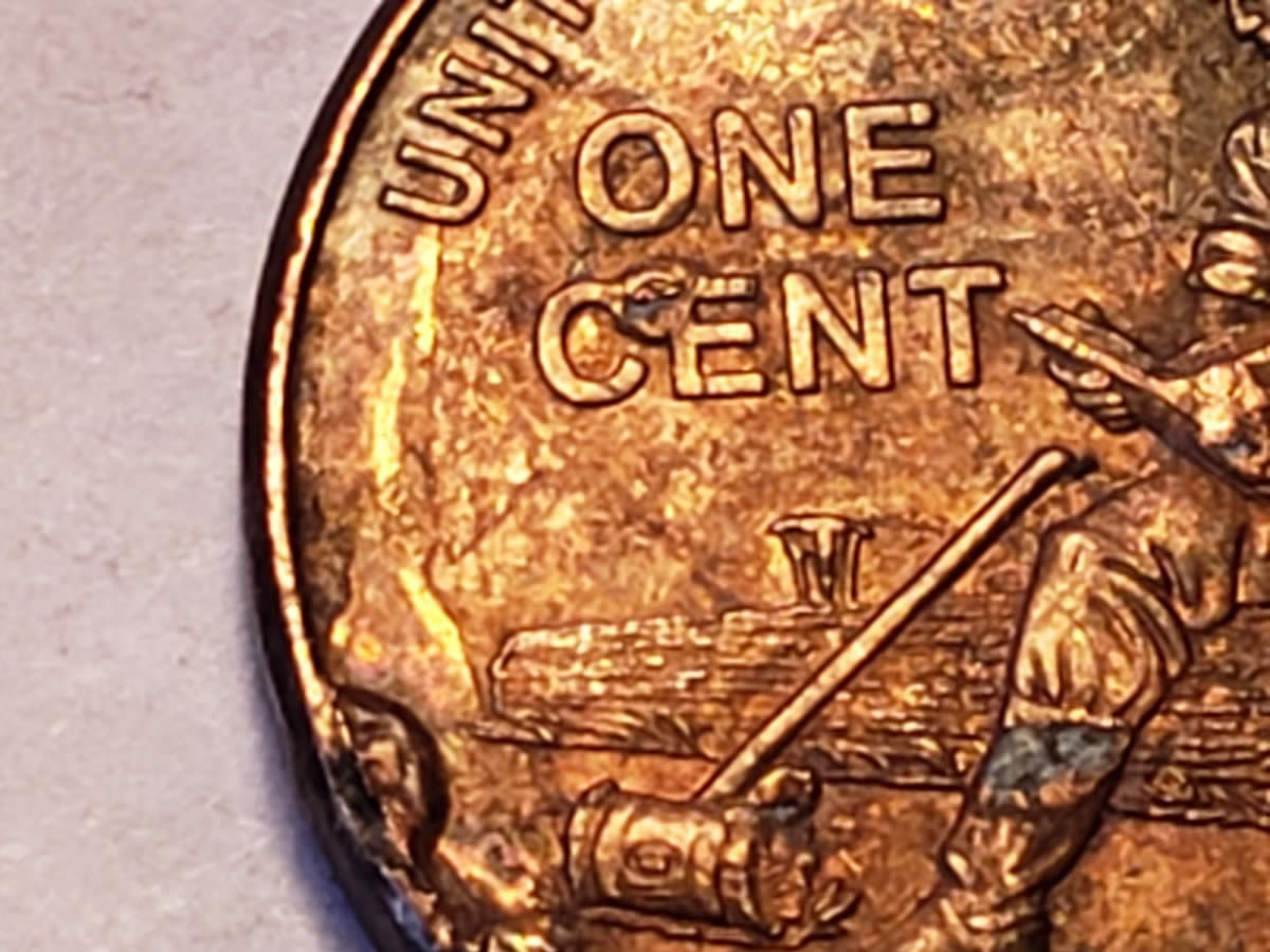 Is-This-A-Multiple-Error-2009-Lincoln-Cent....any-Value?