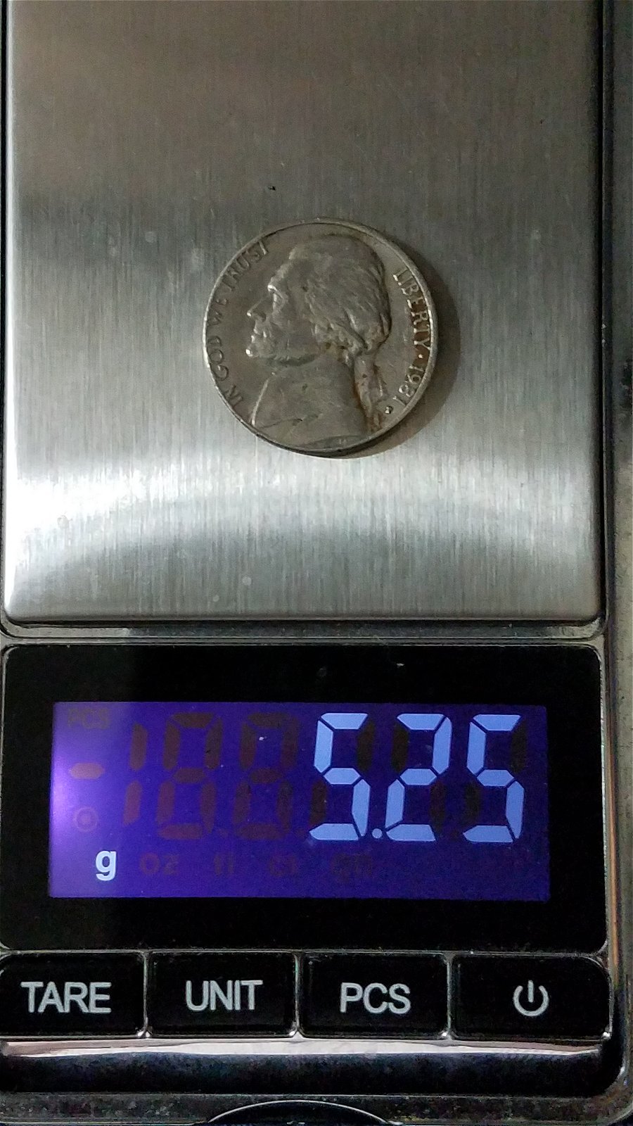 Do-All-Of-The-US-Nickels-Weigh-Just-About-The-Same-Amount?