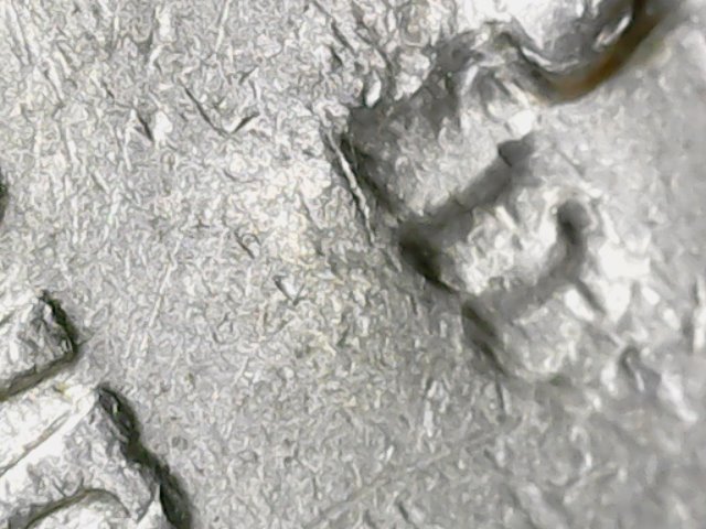 2000-P-Quarter---Marking-By-Nose---Any-Idea-What-Caused-This?