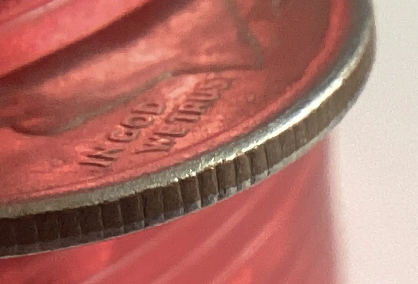 Misaligned-1995-P-Dime-With-Strange-Rim,-Uneven-Edge-Thickness.