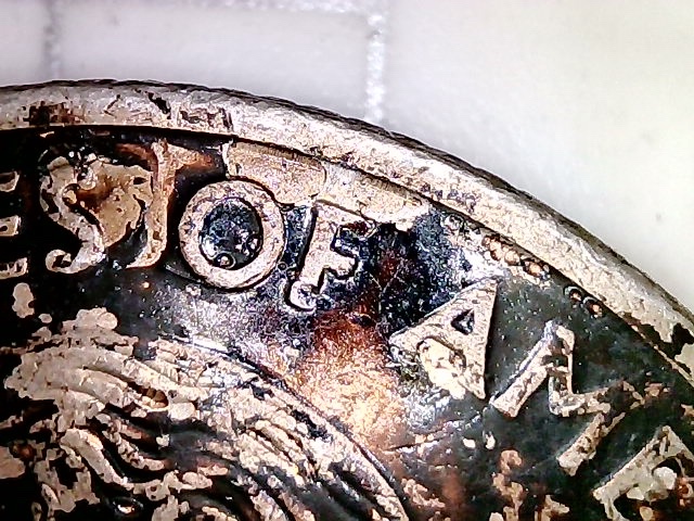 Maple-Syrup-Looking-Obverse-2001-D-Vermont-Quarter