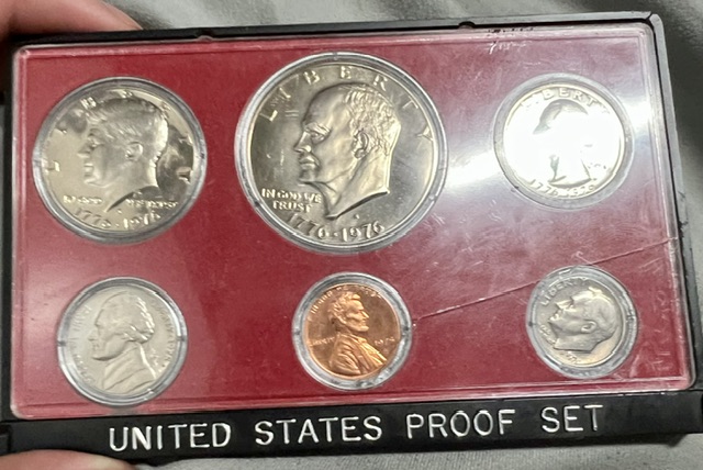 Found-A-1975-Broken-Cracked-Proof-Set-From-My-Grandpa's-Hoarder-Drawer-8-Years-Ago-After-His-Passing
