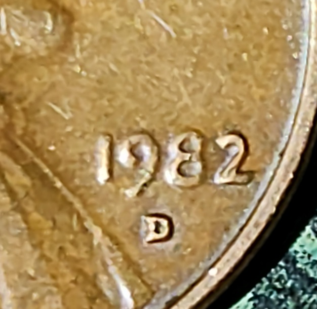 1982-D-Penny-Large-Or-Small?