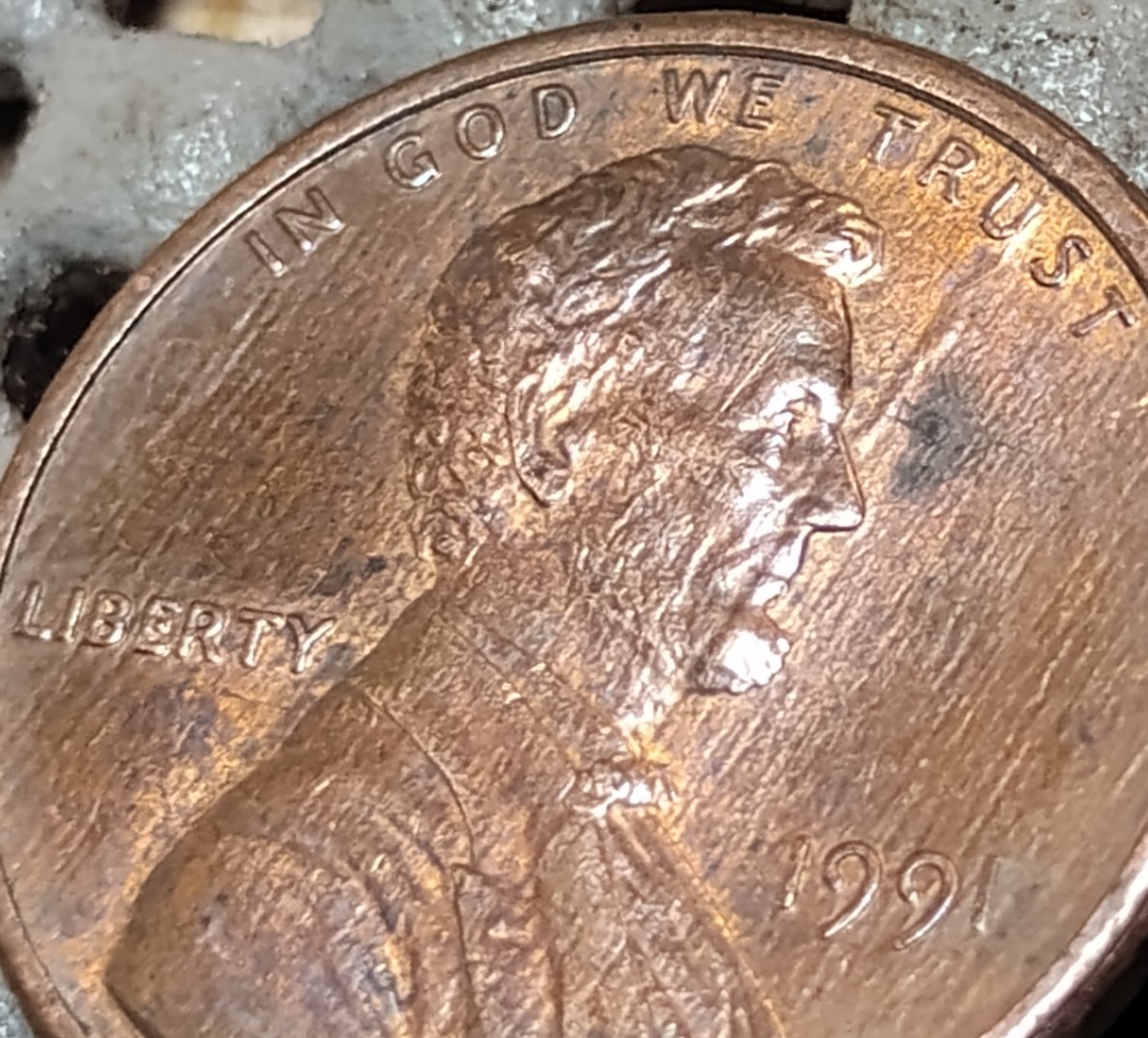 Need-Some-Education-On-My-1991-Lincoln-Memorial-Cent,-Is-It-Zinc-Rot,-Lamination,-Finger-Feeder?