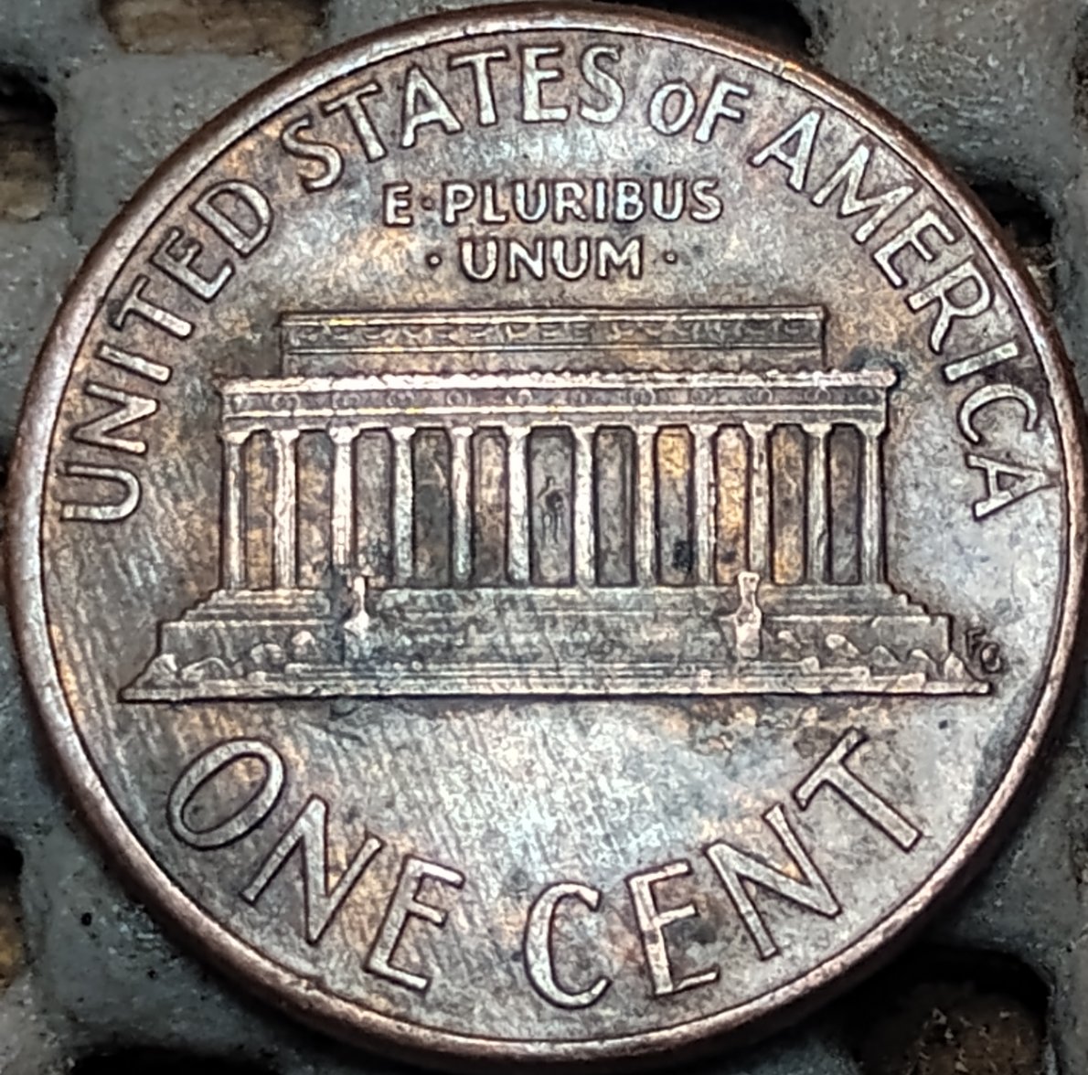 Need-Some-Education-On-My-1991-Lincoln-Memorial-Cent,-Is-It-Zinc-Rot,-Lamination,-Finger-Feeder?