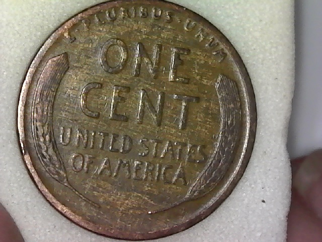 Various-Wheat-Cents.-Can-Someone-Explain-The-Gold-Lines-Please?