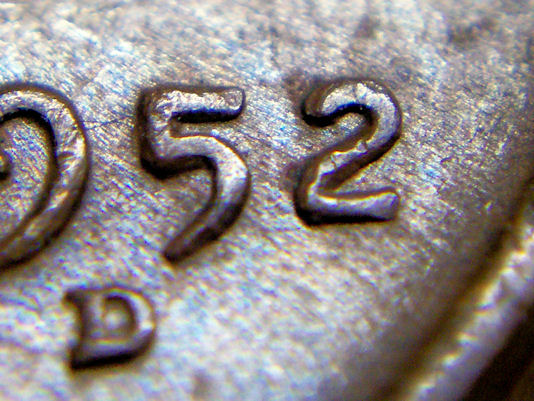 1952-D-And-1947-Lincoln-Wheat-Cents