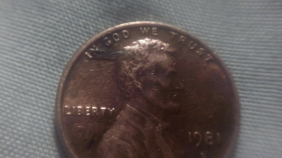 I-Need-Help-With-This-Two-Lincoln-Cent-Pennies-.-1961-D-And-1981-D