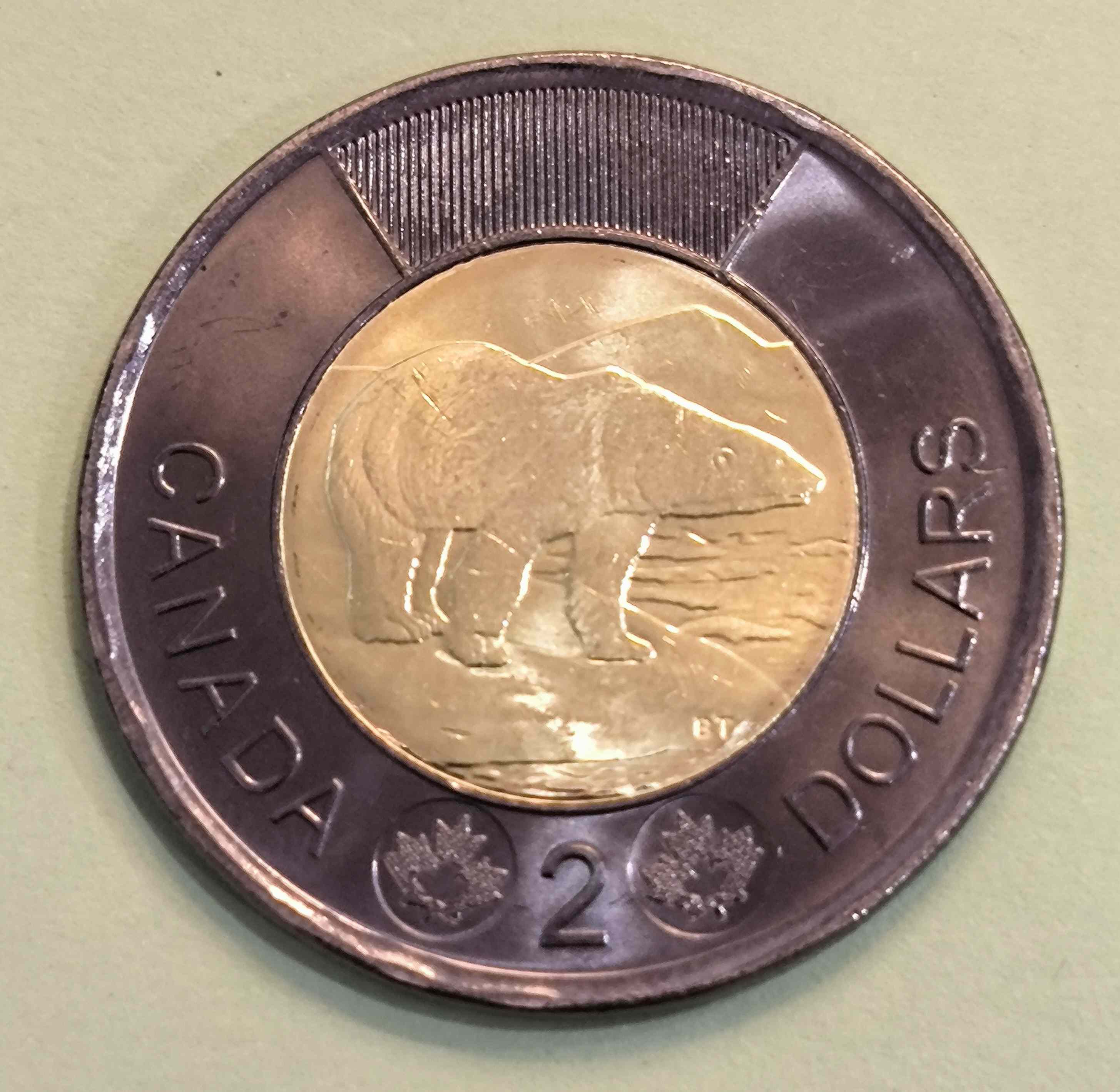 Dark-Shining-Uncirculated-2022-Canadian-Toonie