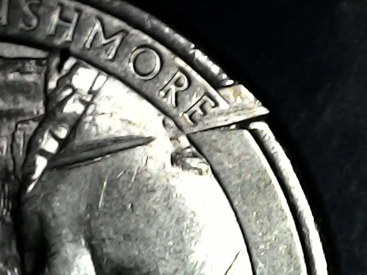 2013-P-Mount-Rushmore-25-Cent-Piece-With-Some-Kind-Of-Die-Issue
