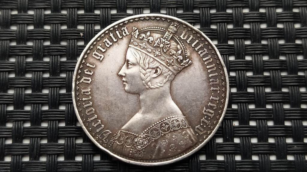 Could-Someone-Help-Me-Identify-If-It's-A-Fake-Gothic-Crown?