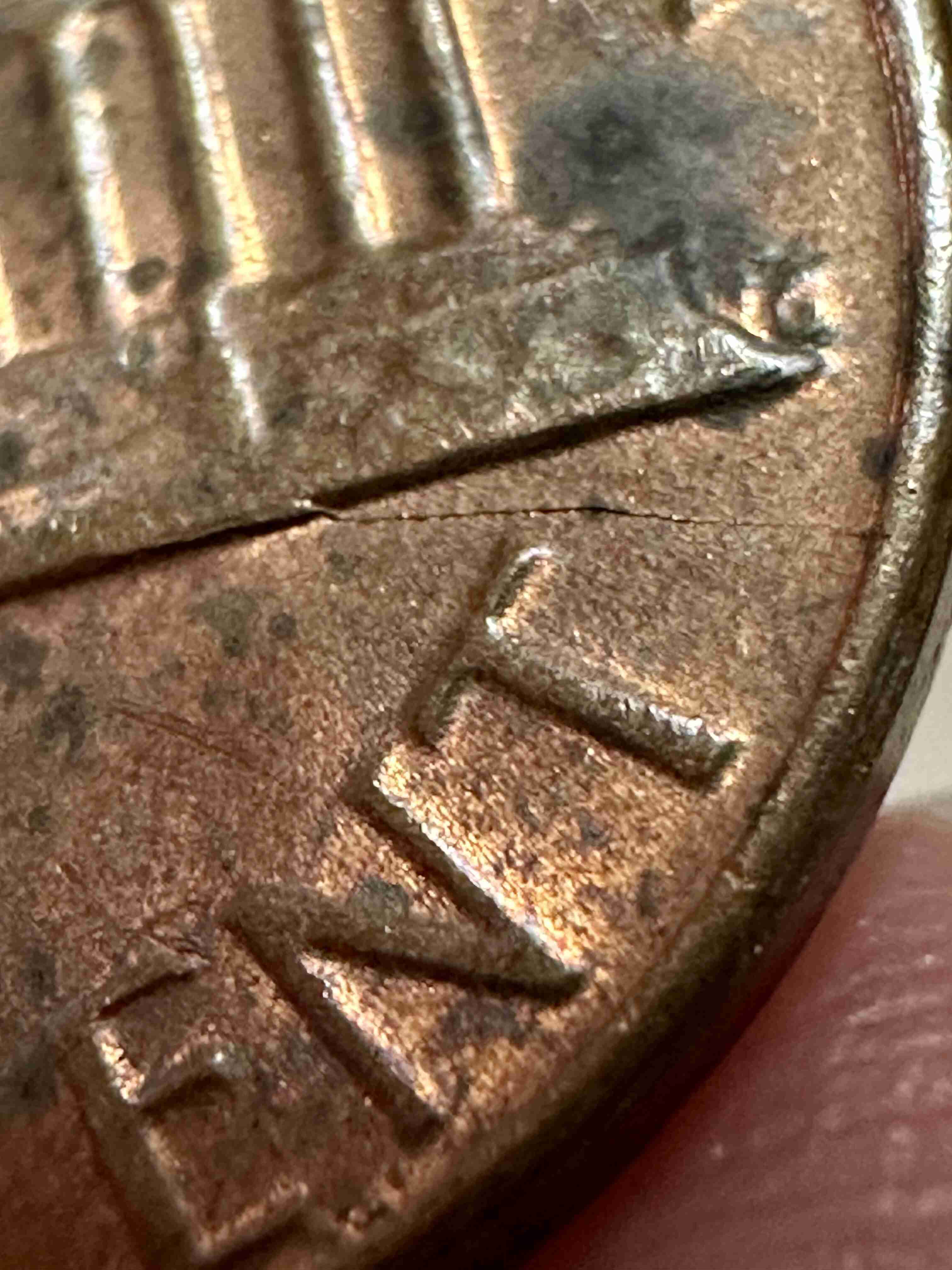 1982-P-Lg-Date-Lincoln-Penny-~-3.1g---Reverse-Die-Crack?