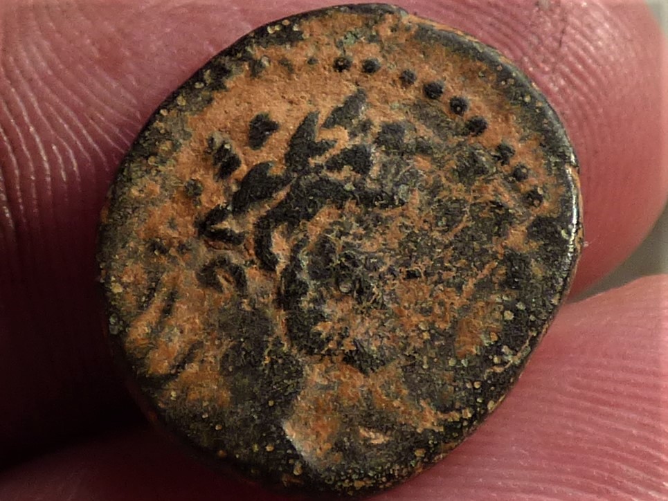 Can-You-Help-Me-With-The-ID-For-This-Little-20mm-Desert-Patina-Coin