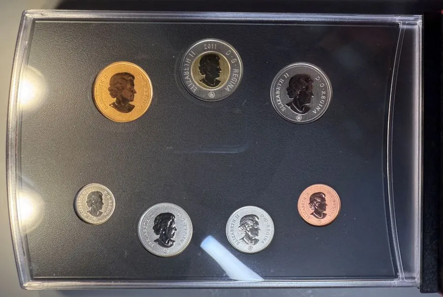 For-Sale:-2011-Canada-Specimen-Sets