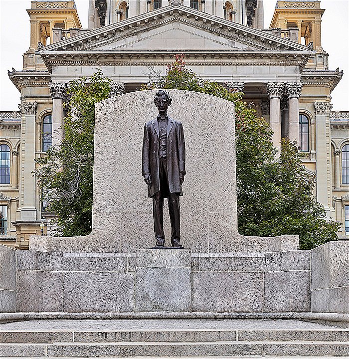 Post-Your-Coins-And-Medals-That-Depict-A-Statue