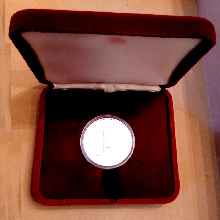 Commems-Collection-Canadian:-1977-Queen-Elizabeth-II--Silver-Jubilee---Silver-Dollar