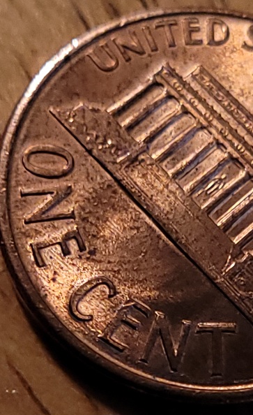 1990-No-Mint-Mark-Penny,-Odd-Error-And-Possibly-A-Fingerprint?