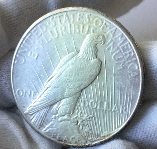 1924-S-Peace-Dollar---My-Guess-Is-Au...trying-To-Learn