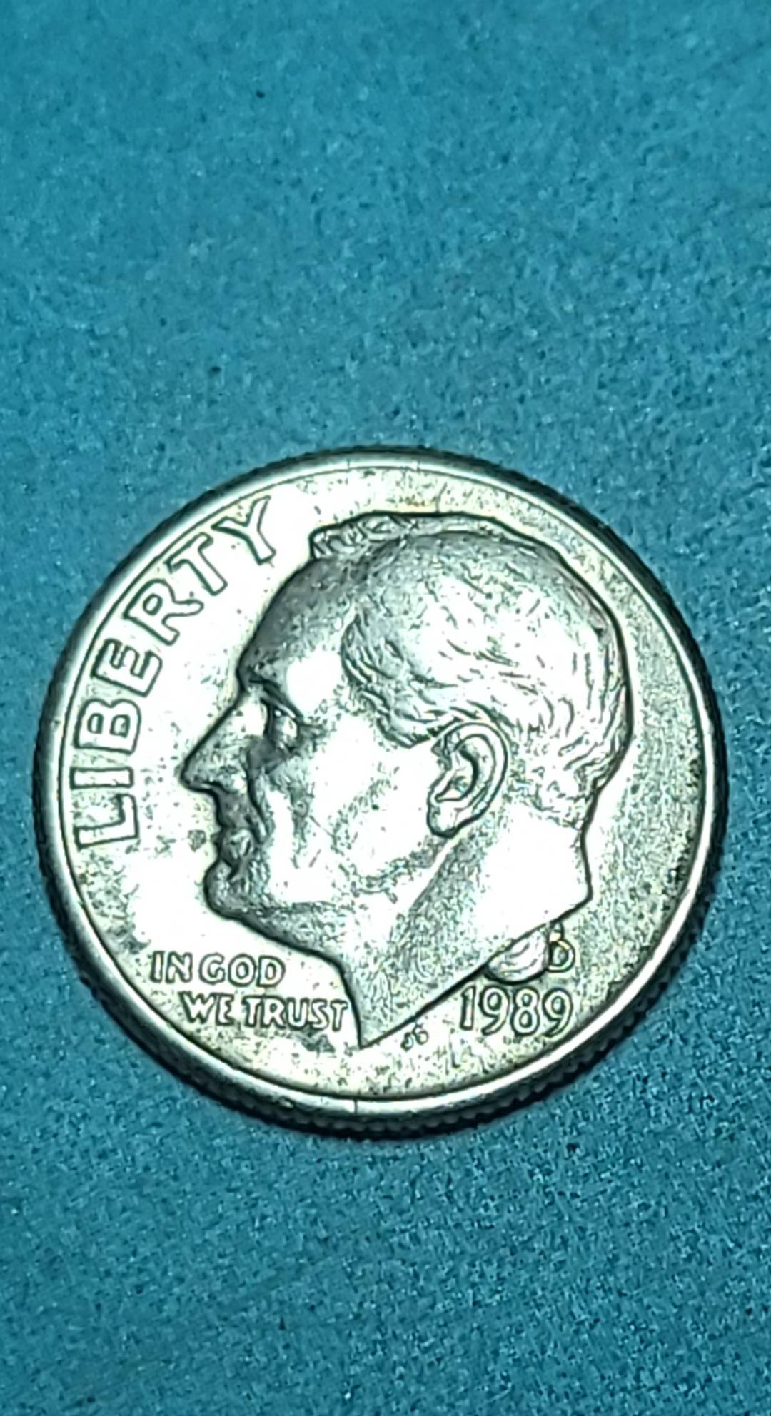 1989-D-Dime-With-Error-By-The-D-Can-Some-On-Tell-Me-What-This-Is