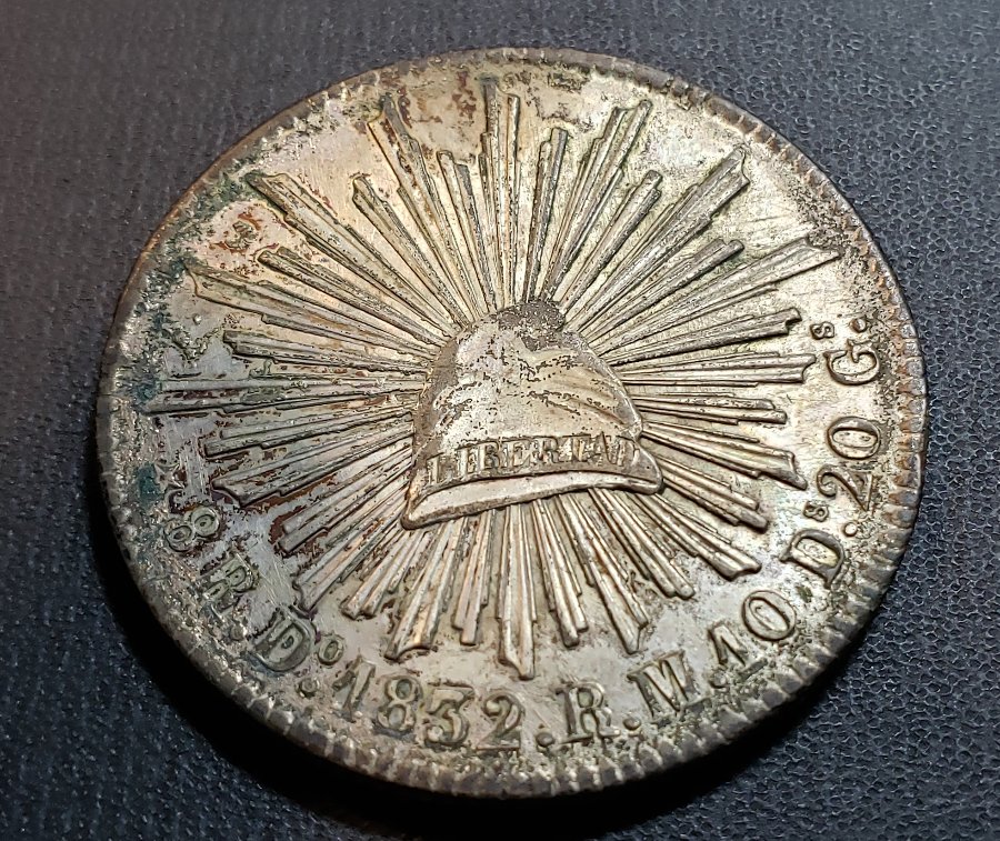 Counterfeit-8-Reales