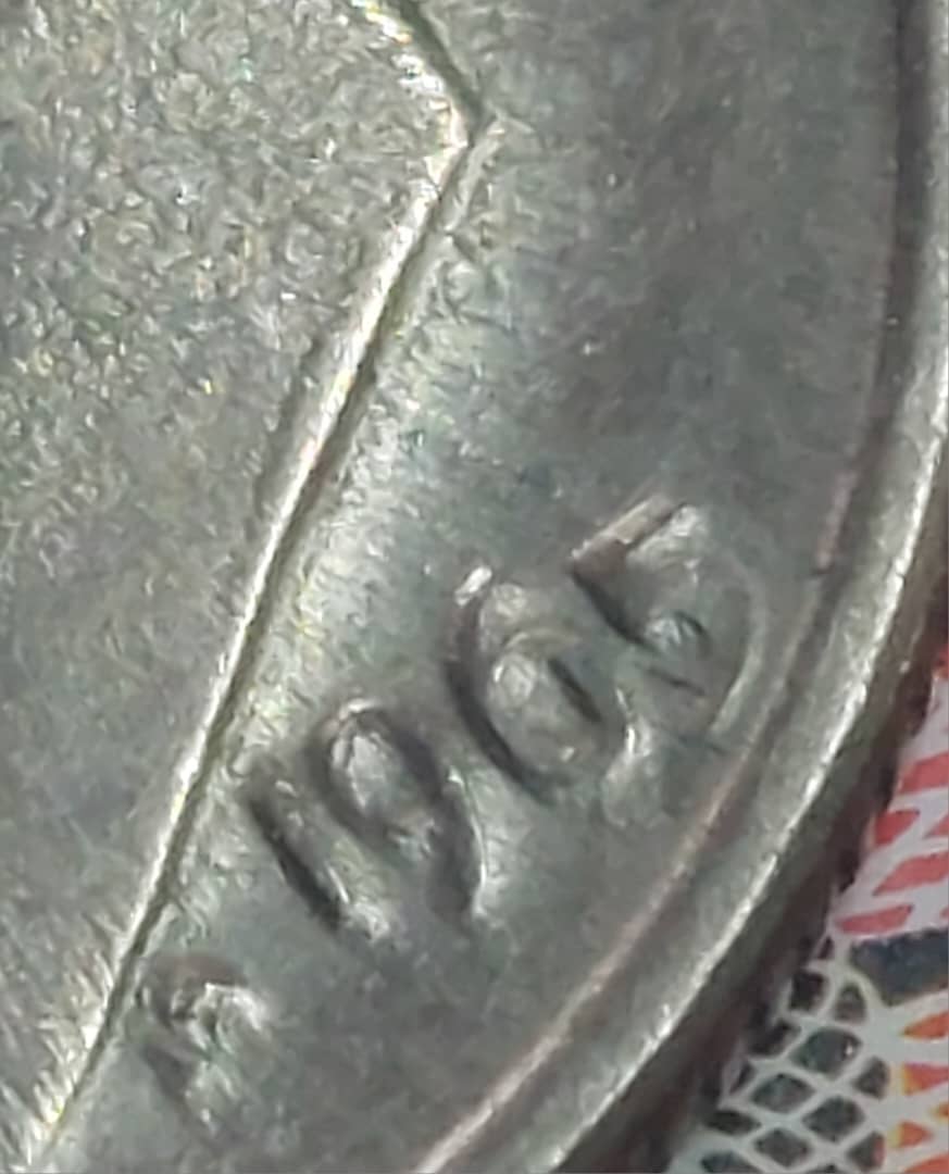 Is-There-Something-Wrong-With-The-Date-Die-On-This-1965-One-Dime-Coin?