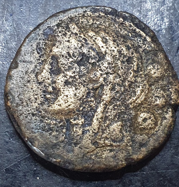 Ancient-Coin-ID-,-Three-Cresent-Moons?-Id:-Apulia,-Venusia.-Circa-210-200-Bc