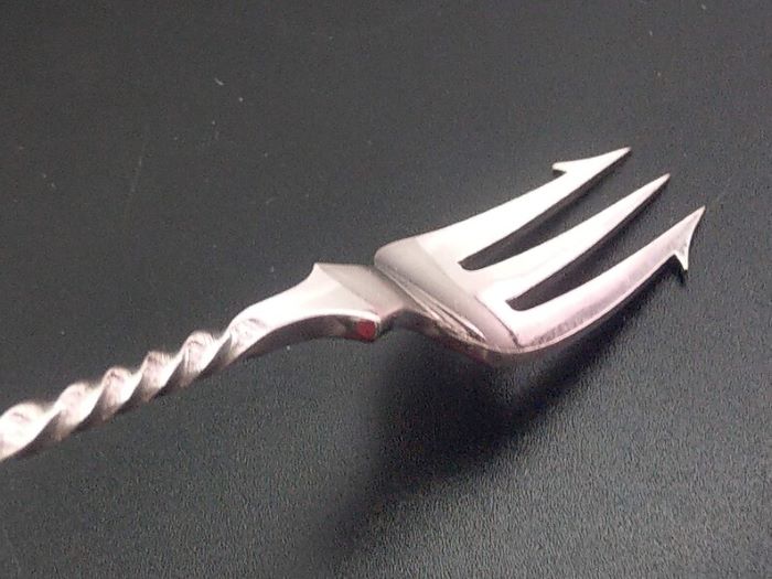 Post-Your-Coins-Depicting-Weaponry!