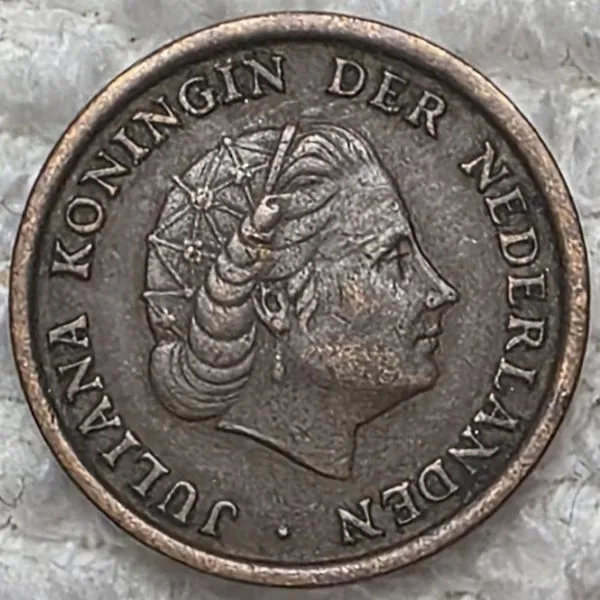 Post-Your-Coins-With-Earrings
