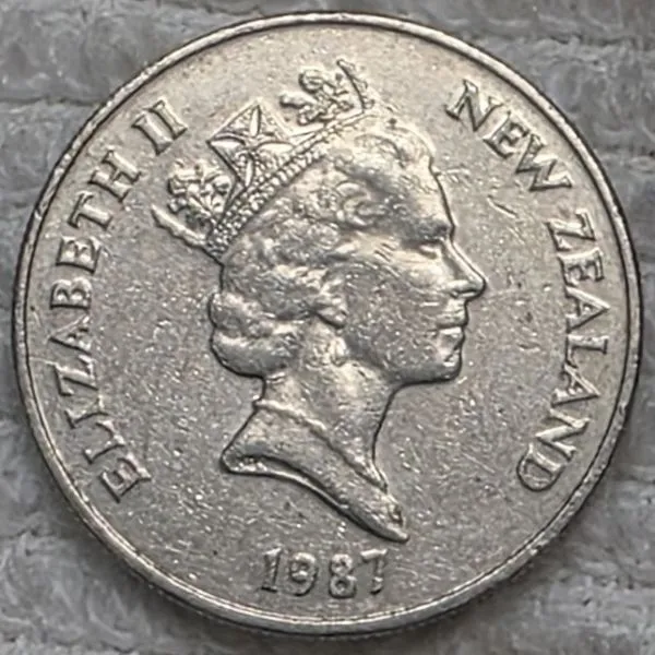 Post-Your-Coins-With-Earrings