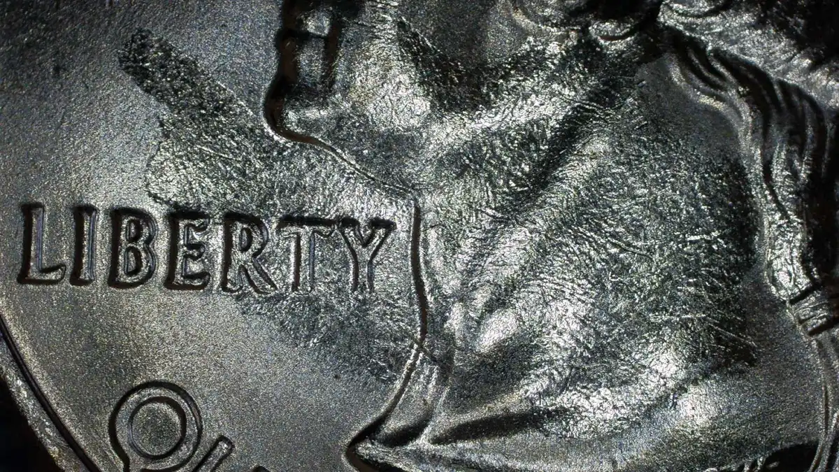 2007-P-Quarter-Possible-Shallow-Strike-Through.