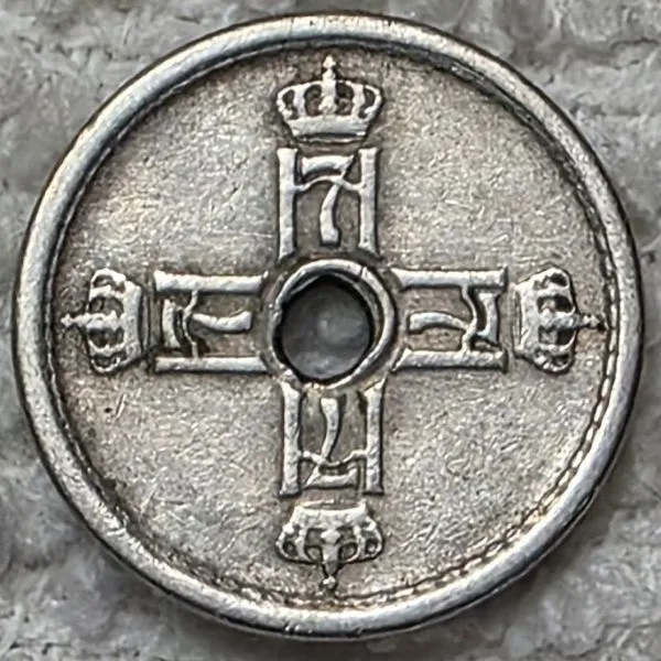 Post-Your-Coins-With-Coats-Of-Arms,-Shields,-Crests,-Crowns,--Etc.