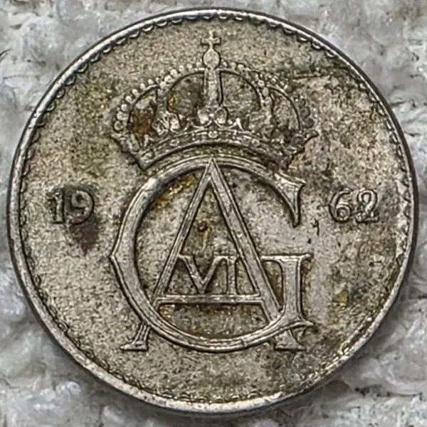 Post-Your-Coins-With-Hats
