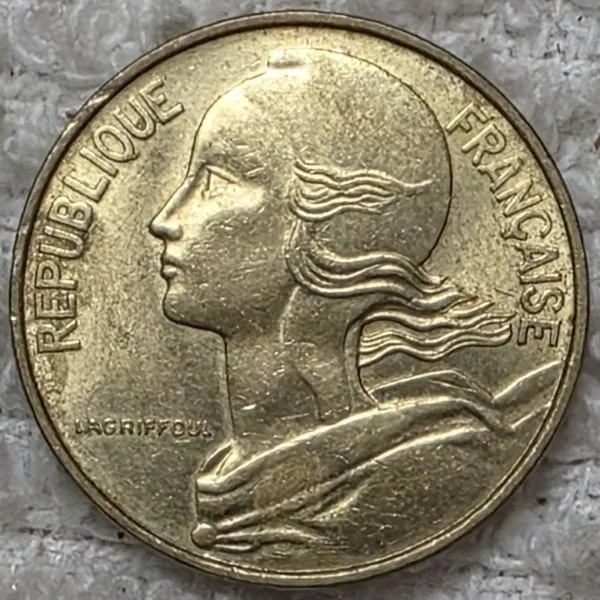 Post-Your-Coins-With-Hats