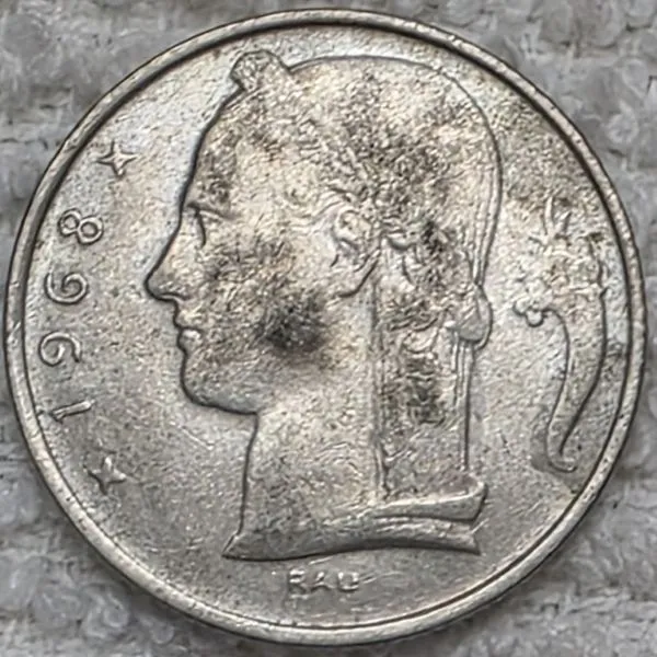 Post-Your-Coins-With-Hats