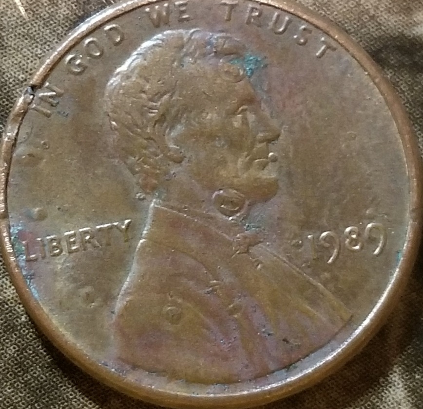 Several-Lincoln-Pennies-From-1989-With-Gas-Bubbles