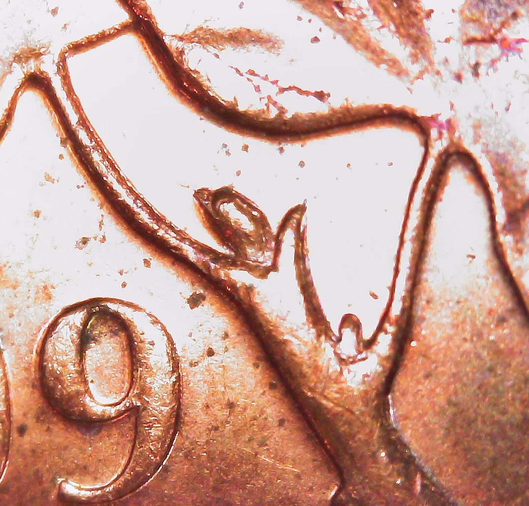 2009-Magnetic-Cent,-Is-This-A-DDR-Extra-Bud/Spine?