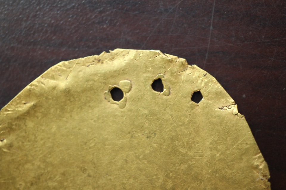 Possible-Gold-Ancient?-Or-Just-A-Chunk-Of-Gold?