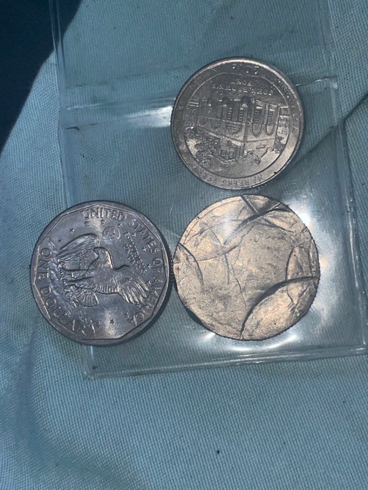 Quarter-Is--Size-Of-1$dollar-Coin-And-Looks-Odd-Found-In-1$coin-Roll,-Any-Idea-If-Mint-Error?-2020
