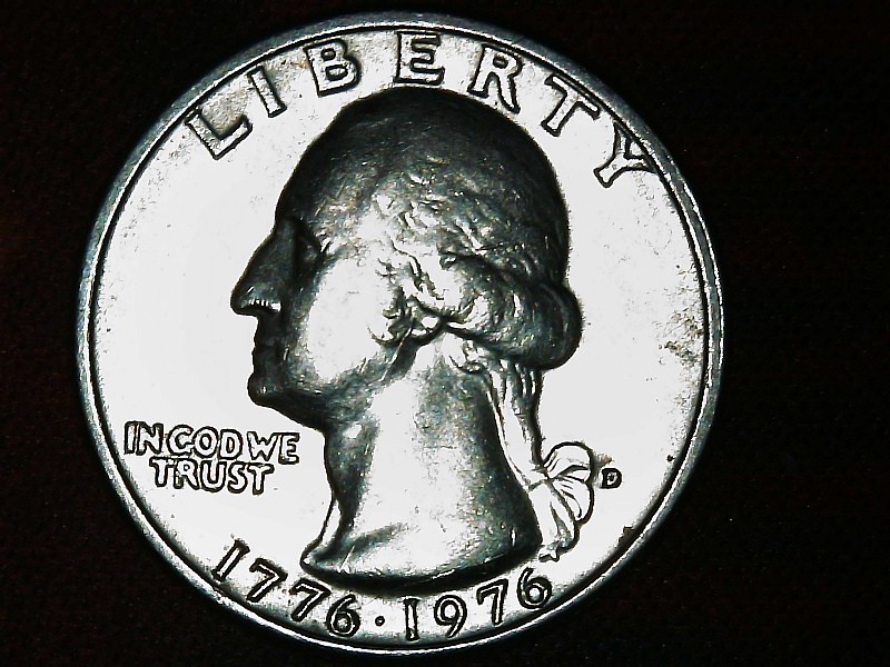1976-Bicentennial-Quarter-Die-Break-Obverse?