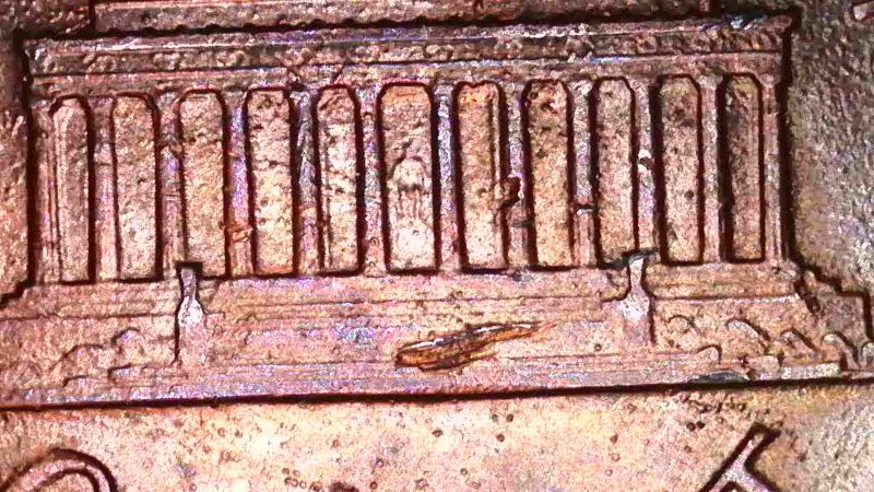1987-D-Lincoln-Penny-Nice-Color.-Item-Stuck-To-Steps-On-Reverse