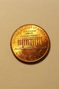 Circle-Around-Lincoln-On-Reverse-Of-2004-Cent.