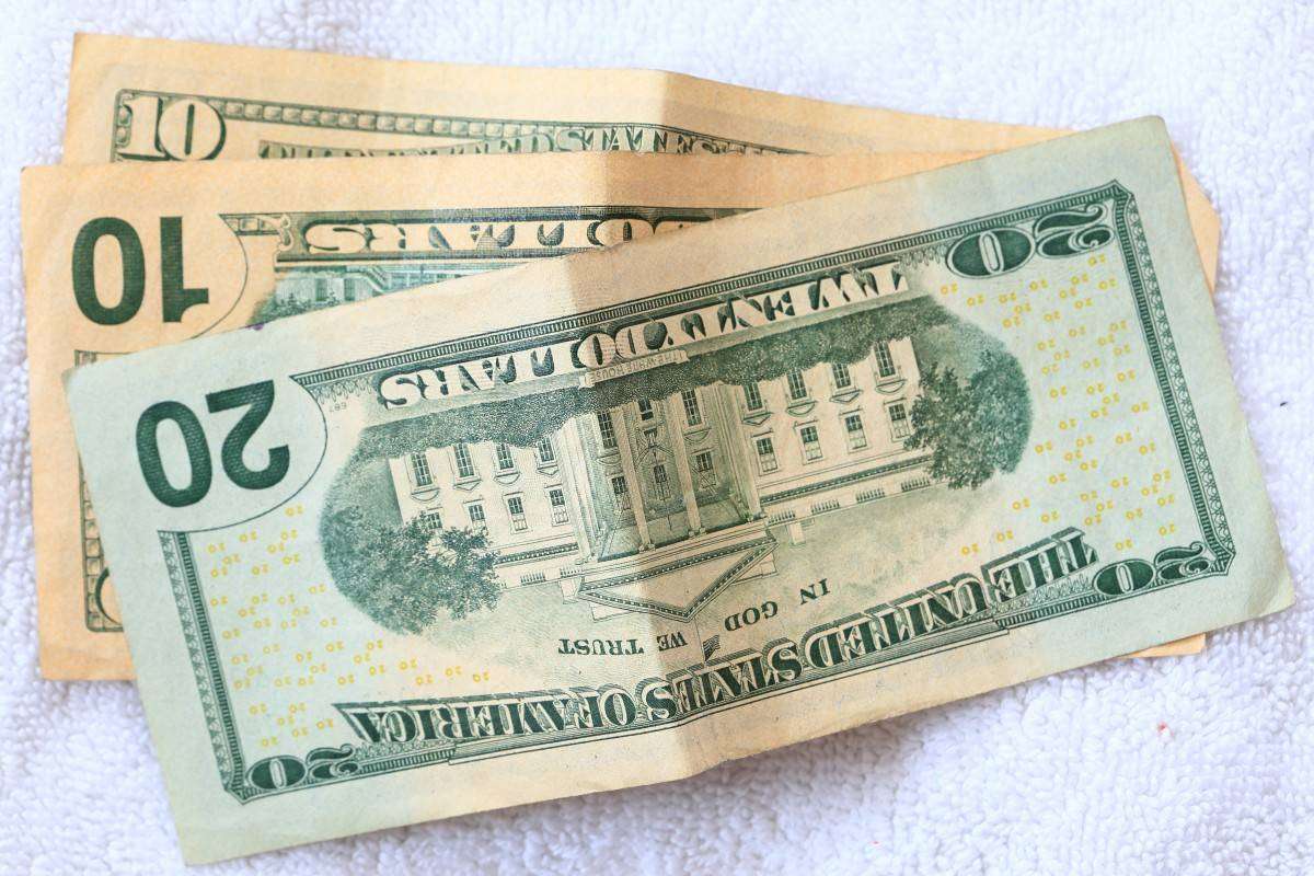 Post-Your-Stories-&-Pix-Of-Found-Money