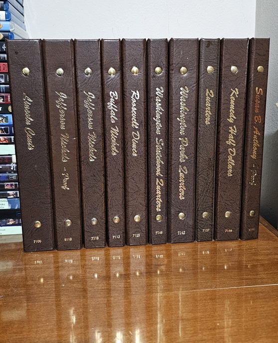 Keeping-Organized-With-Collecting