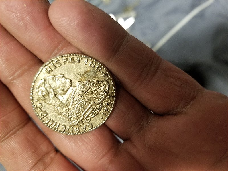 Unidentifirable-Coins